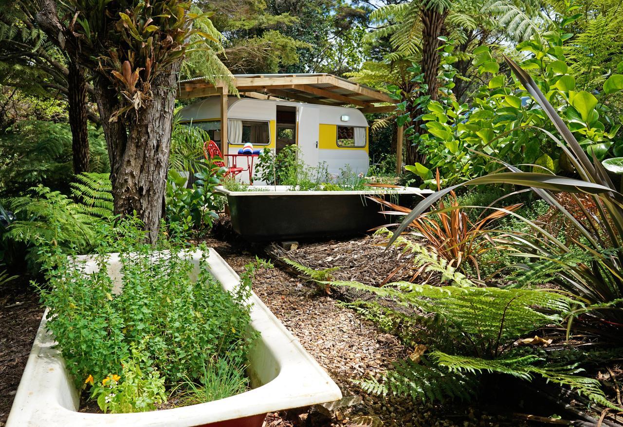 Wai-Knot Accommodation Onetangi Exterior photo