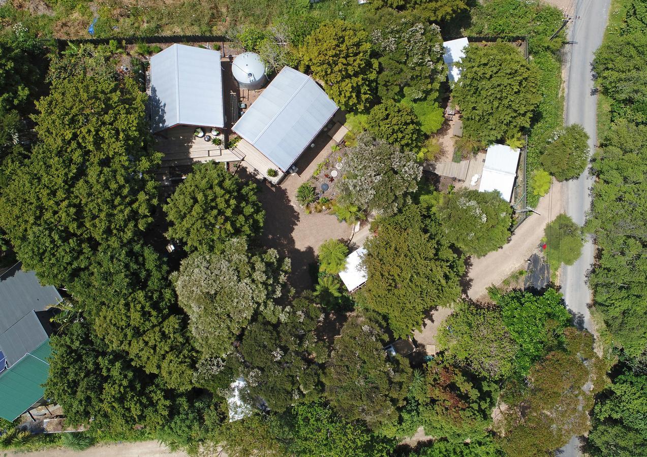 Wai-Knot Accommodation Onetangi Exterior photo