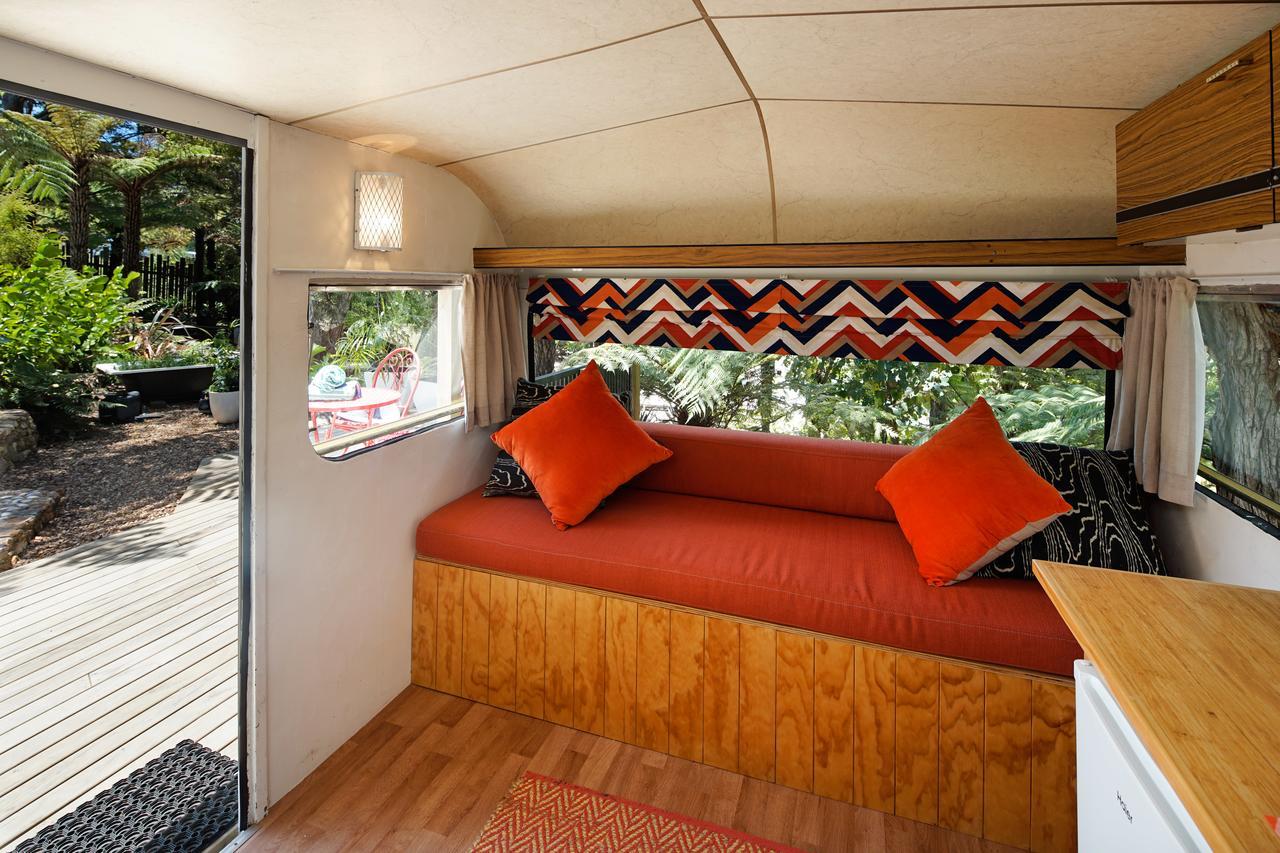 Wai-Knot Accommodation Onetangi Exterior photo